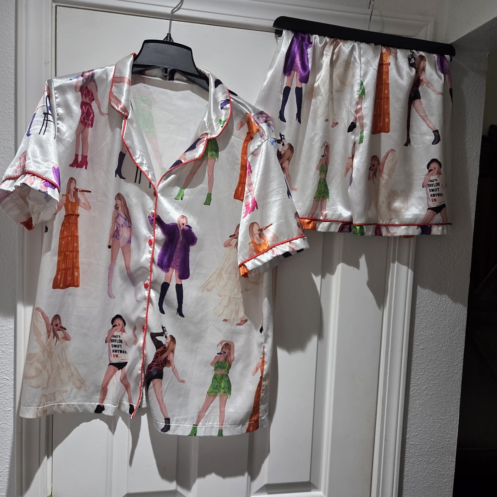 Taylor Swift Eras Tour Pajama Set Silky White Womens L Swiftie Fan Girl